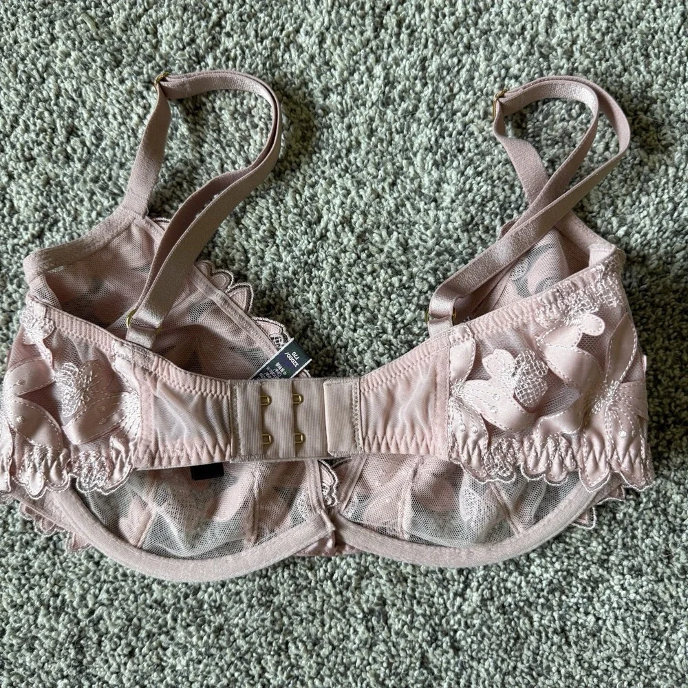 Victorias Secret Bra 32DDD LUXE Unlined Floral Embroidered Demi Bra Demure Pink - Picture 2 of 4